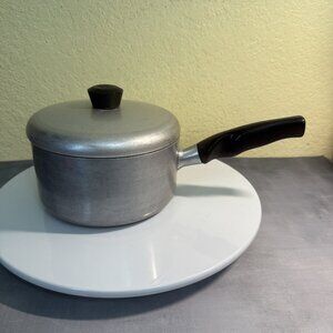 Vintage Wear-Ever #752, 2 Qt Sauce Pan with Lid Aluminum Made in USA
